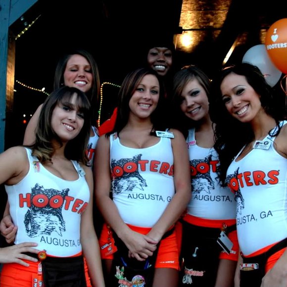 New Hooters Girl Uniform Tank Shorts Socks Hose & Pouch From Clearwater Small - Picture 15 of 16